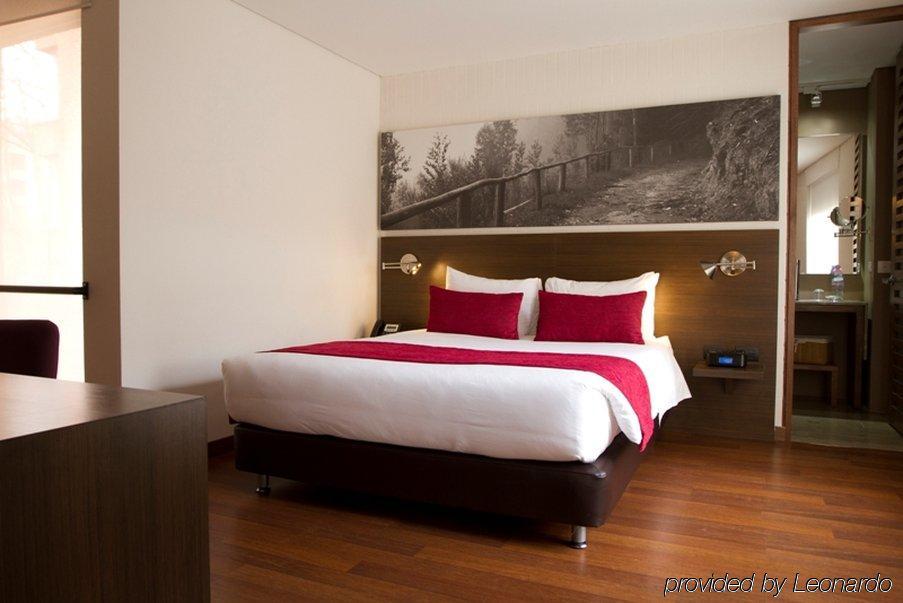 84 Dc Bogota Hotel Room photo